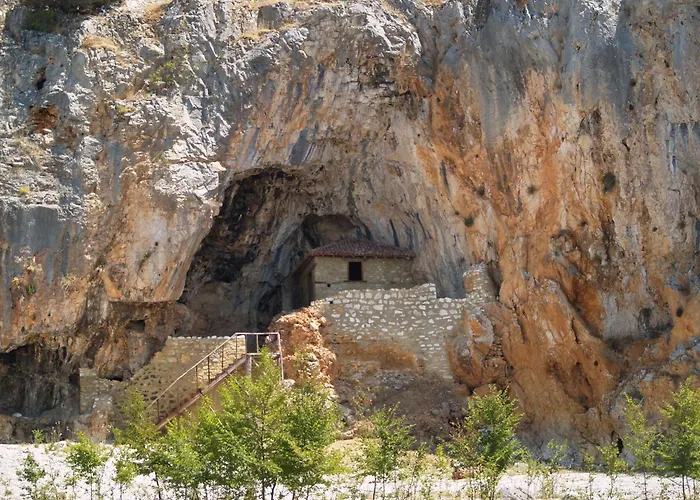 Agios Germanos hotel prespes 4*